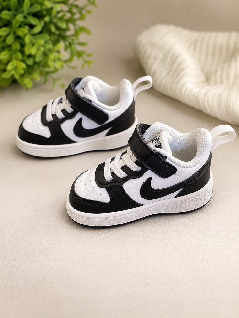 Nike Black and White Kids Velcro Sneakers